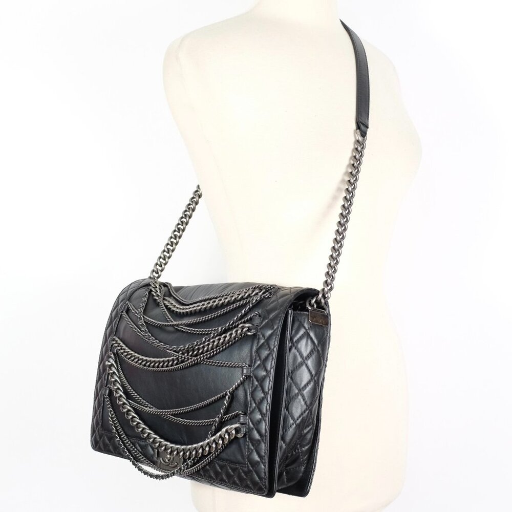 Chanel XL bag Enchained Paris-Dallas crossbody shoulder black lambskin quilted